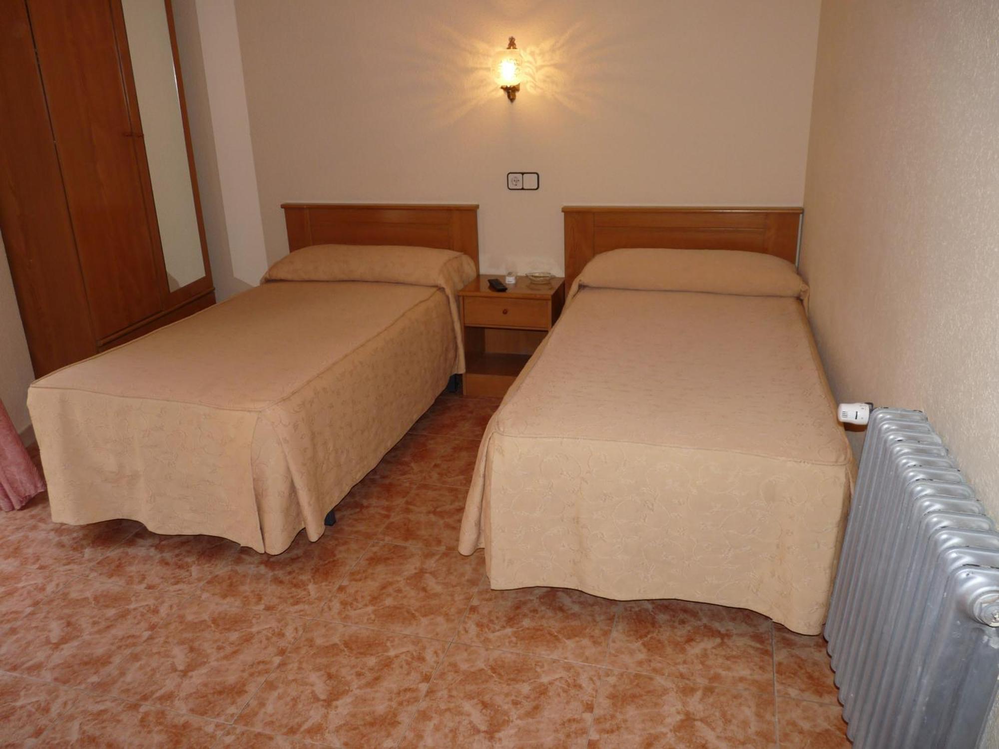 Hostal Fernandez Madrid Buitenkant foto
