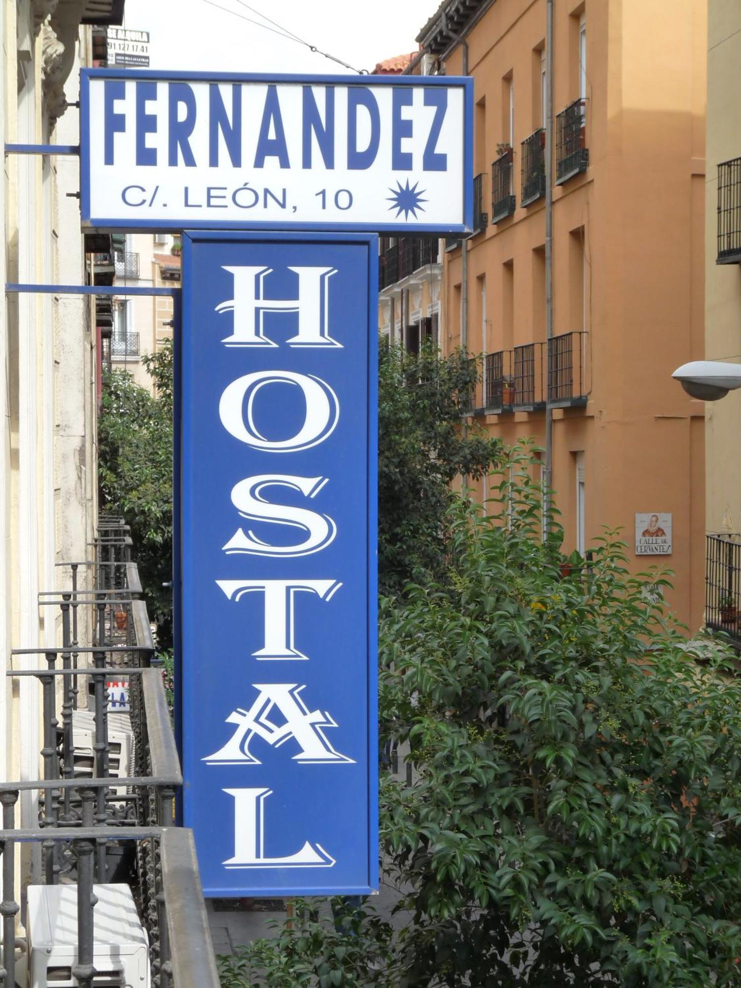Hostal Fernandez Madrid Buitenkant foto