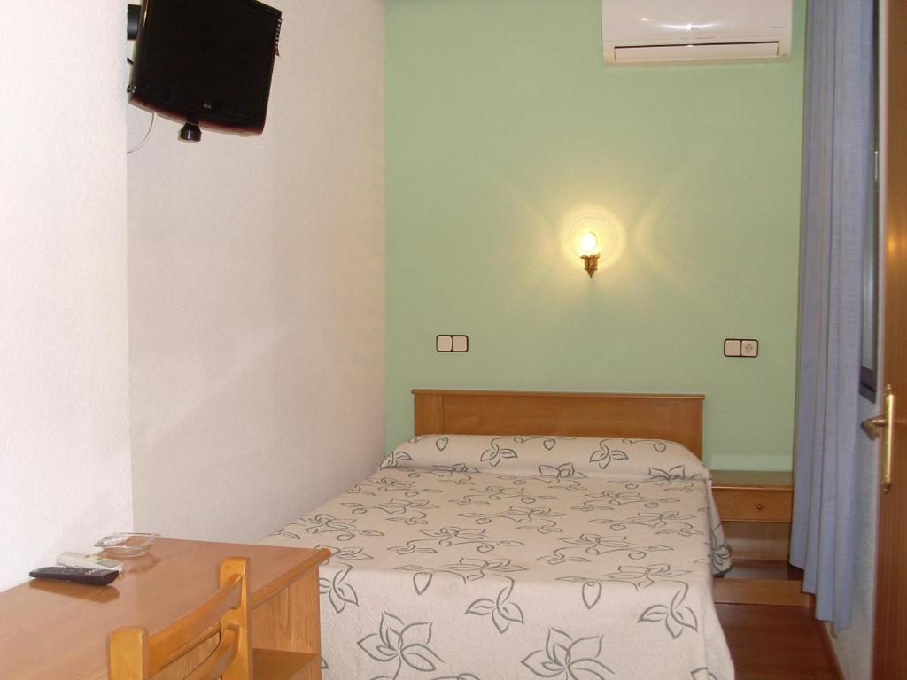Hostal Fernandez Madrid Buitenkant foto